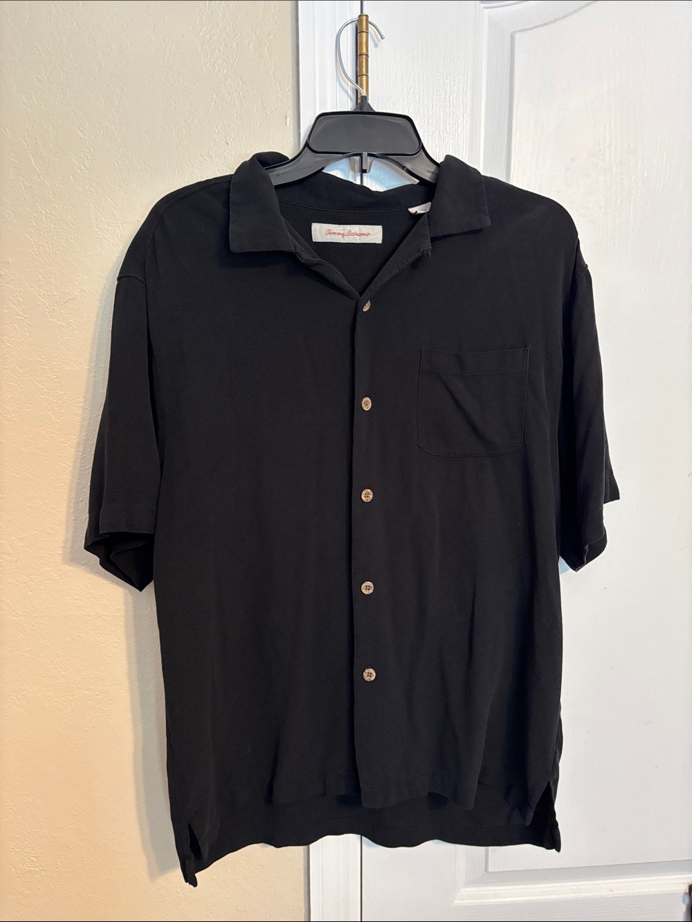 Tommy Bahama Black Short-Sleeve Button-Down Shirt